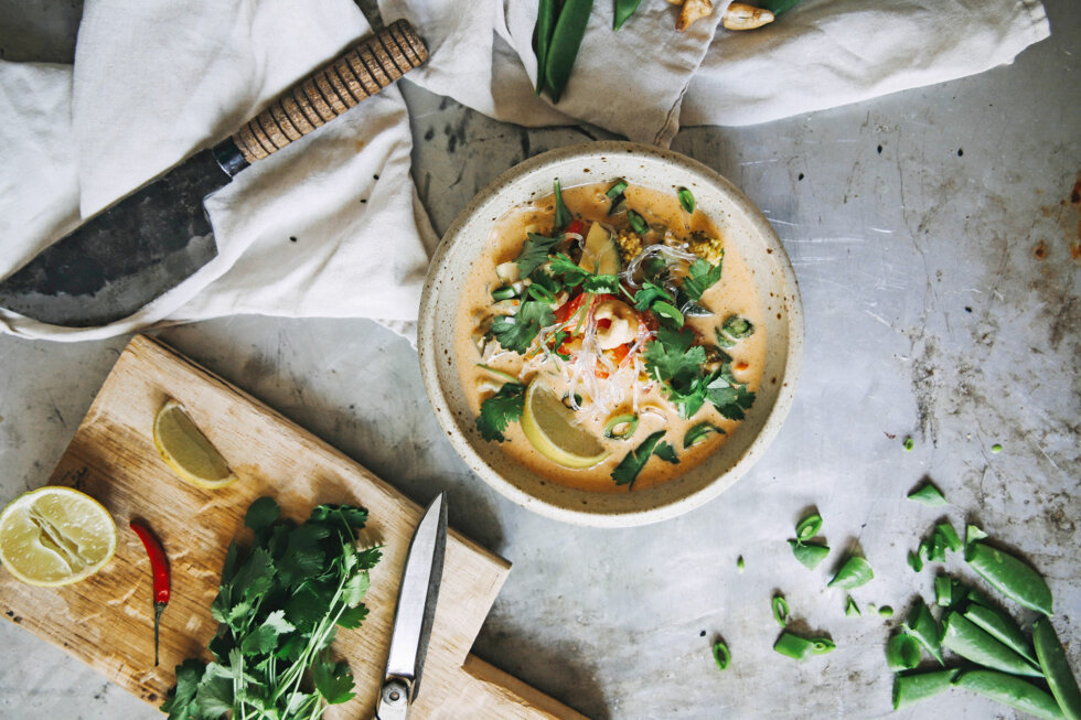 Ayurveda Suppe mit Curry-Gemüse • VEDA AKADEMIE Ayurveda Suppe mit Curry-Gemüse • VEDA AKADEMIE